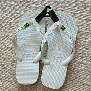 Havaianas White Flip Flops with Brazilian Flag Accent